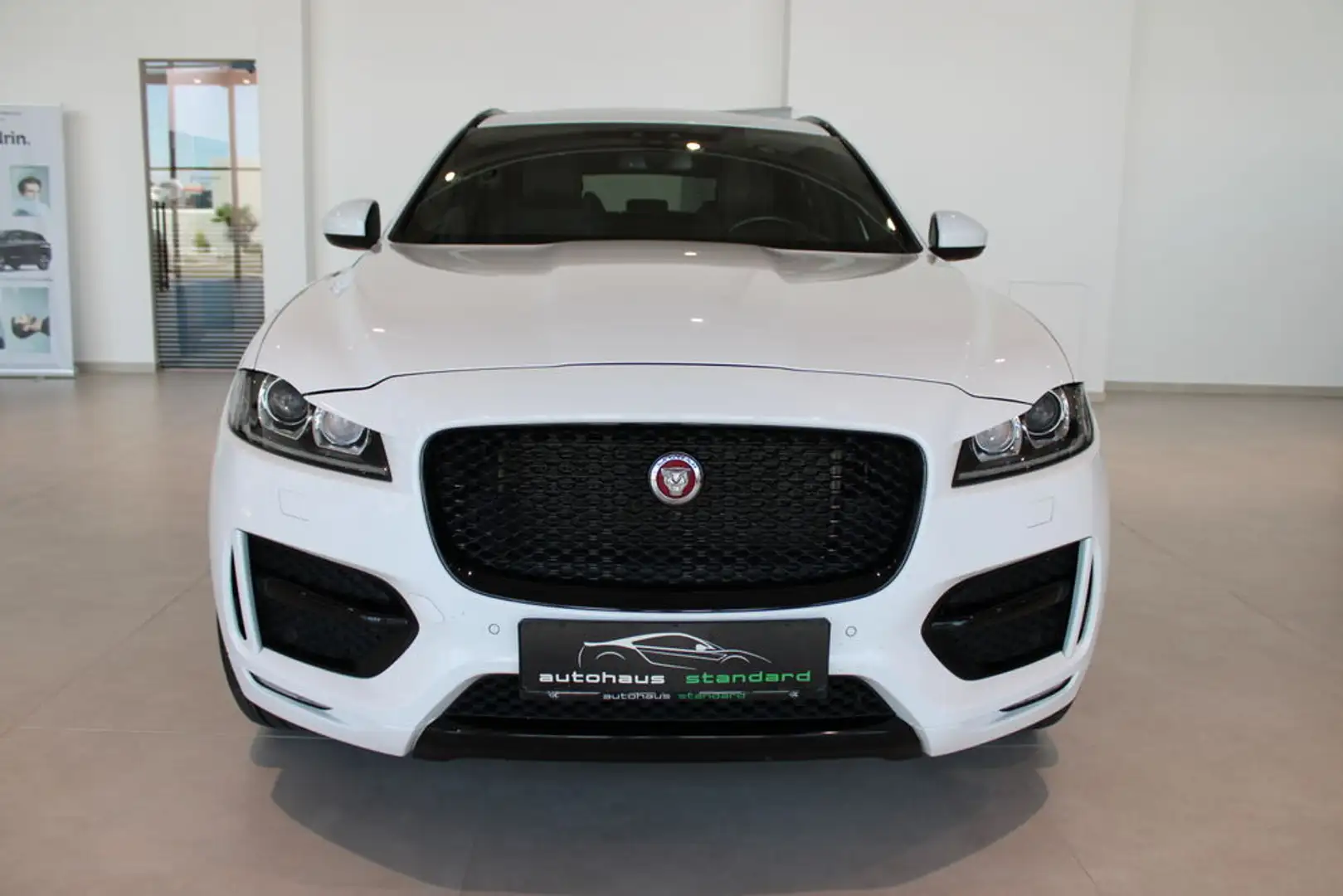 Jaguar F-Pace R-Sport AWD **Gepflegter Premium-SUV** Weiß - 2