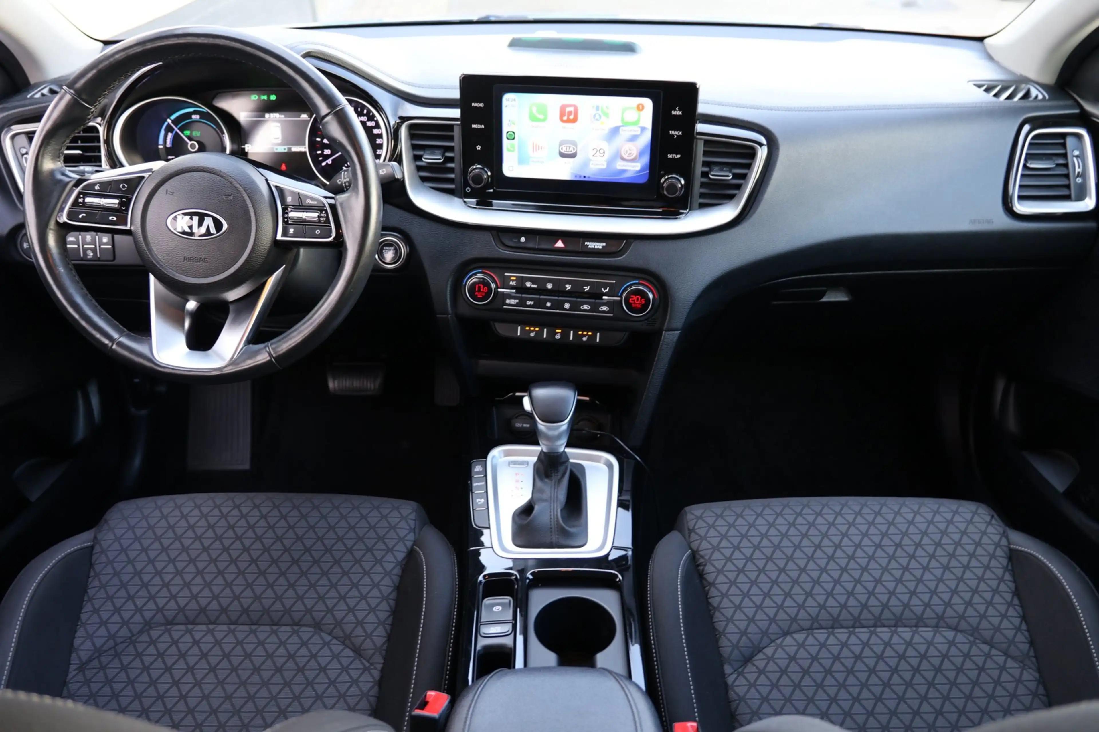 Kia Ceed SW / cee'd SW Sportswagon 1.6 GDI PHEV DynamicPlusLine BTW — photo 13