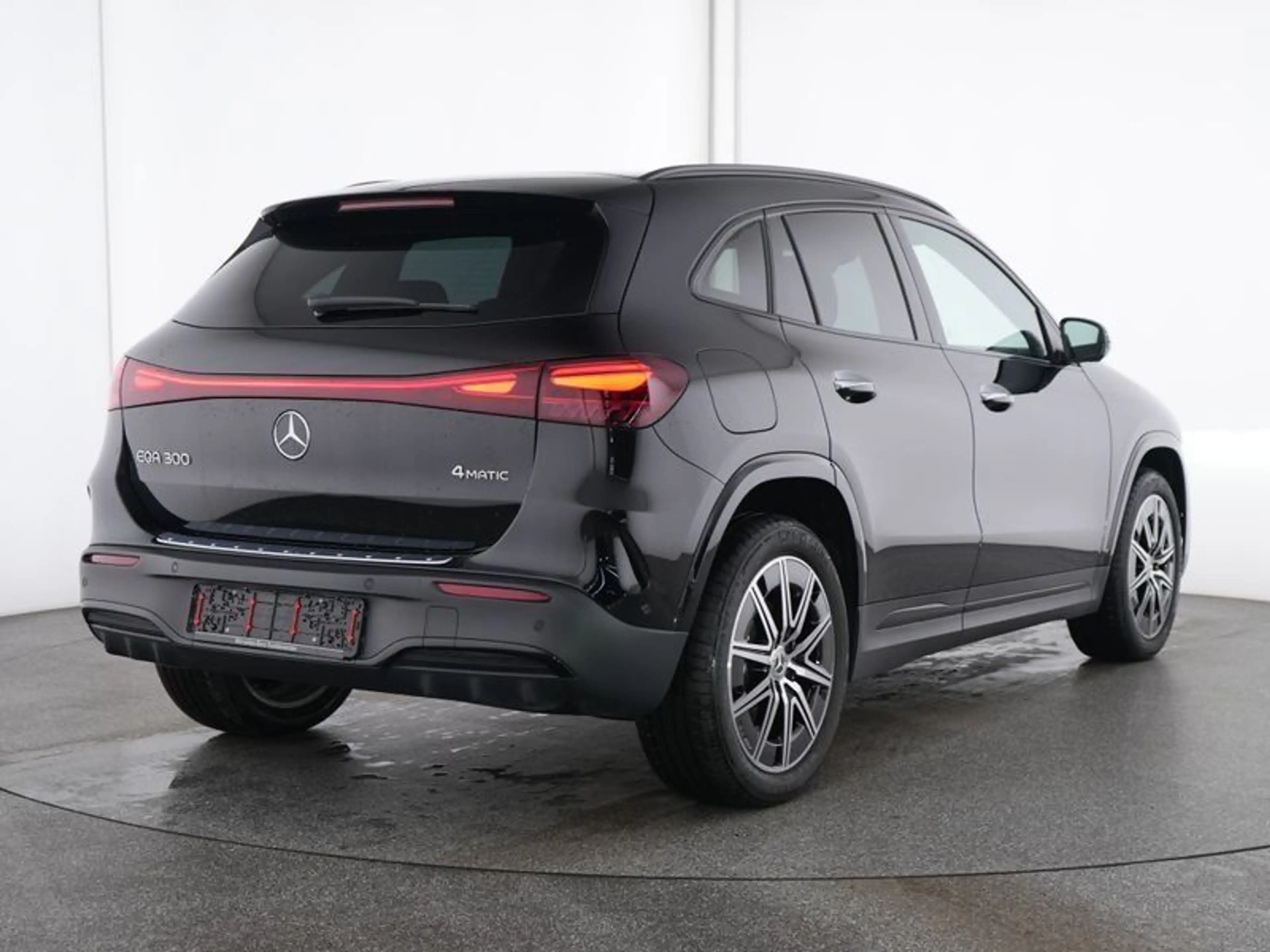 Mercedes-Benz EQA 300 4M AMG-PREMIUM NIGHT 19" MEMORY BURMESTE — photo 3