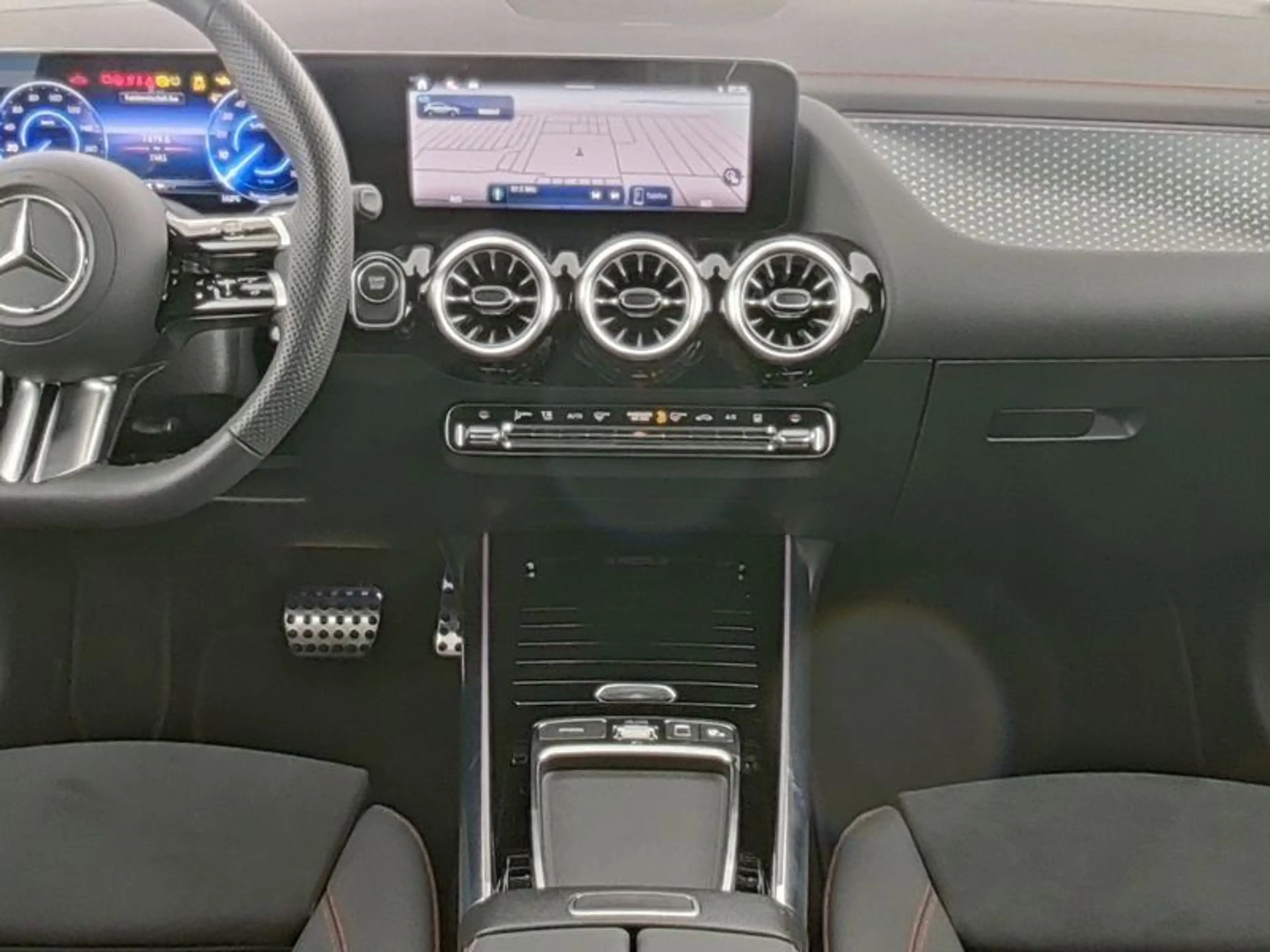 Mercedes-Benz EQA 300 4M AMG-PREMIUM NIGHT 19" MEMORY BURMESTE — photo 7