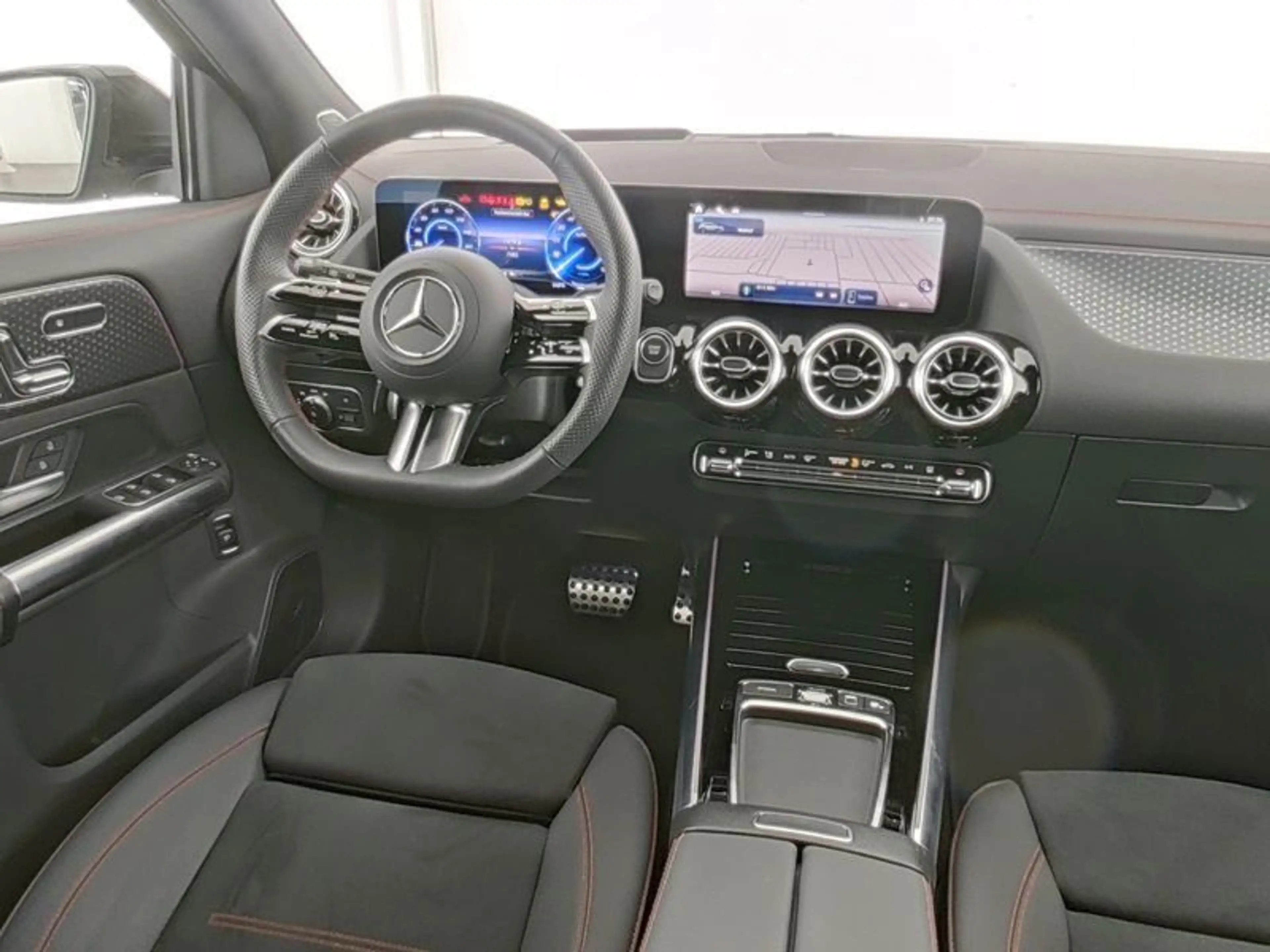 Mercedes-Benz EQA 300 4M AMG-PREMIUM NIGHT 19" MEMORY BURMESTE — photo 8