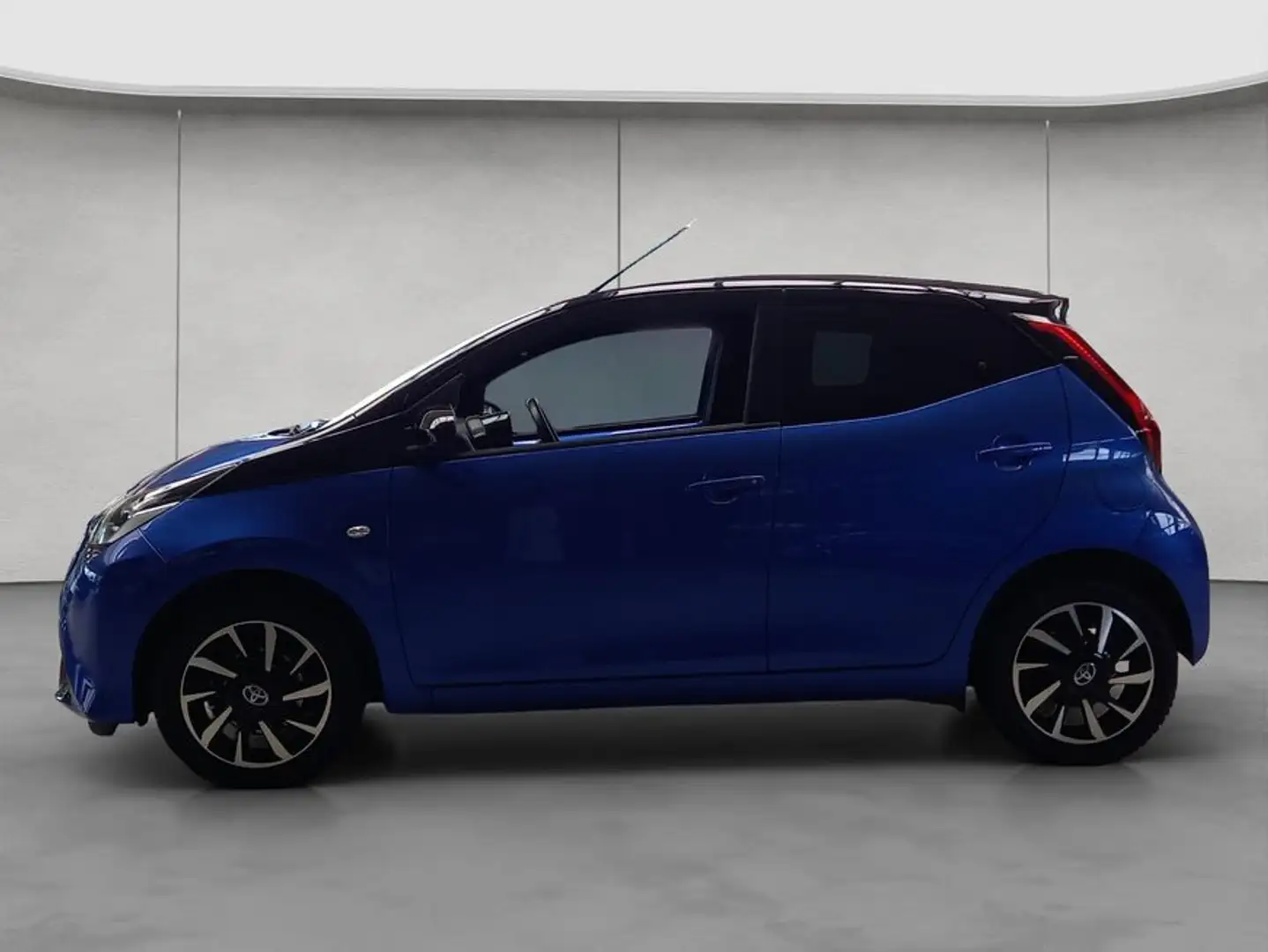 Toyota Aygo X x-shift x-final Blau - 2