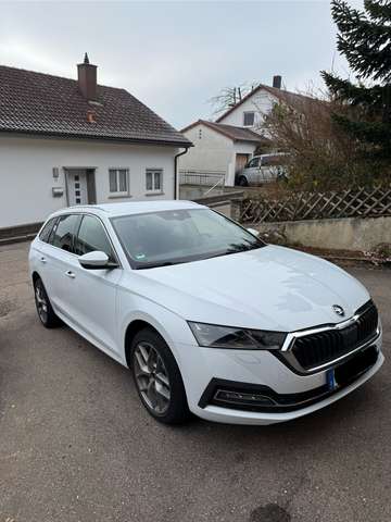 Skoda Octavia First Edition iV