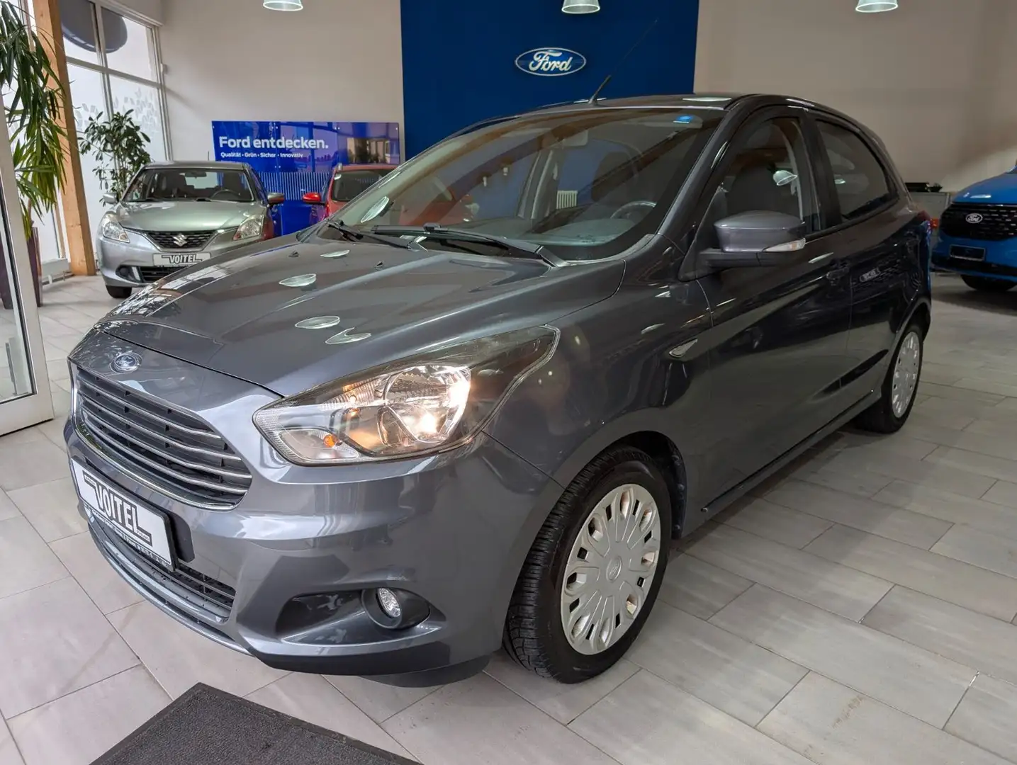 Ford Ka/Ka+ KA+ Cool & Sound Gris - 1