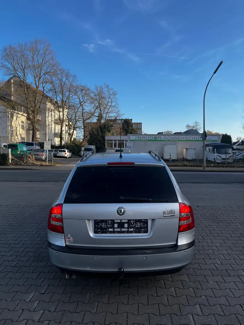 Skoda Octavia Combi 1.9 TDI Ambiente -TÜV 2027 Silber - 2