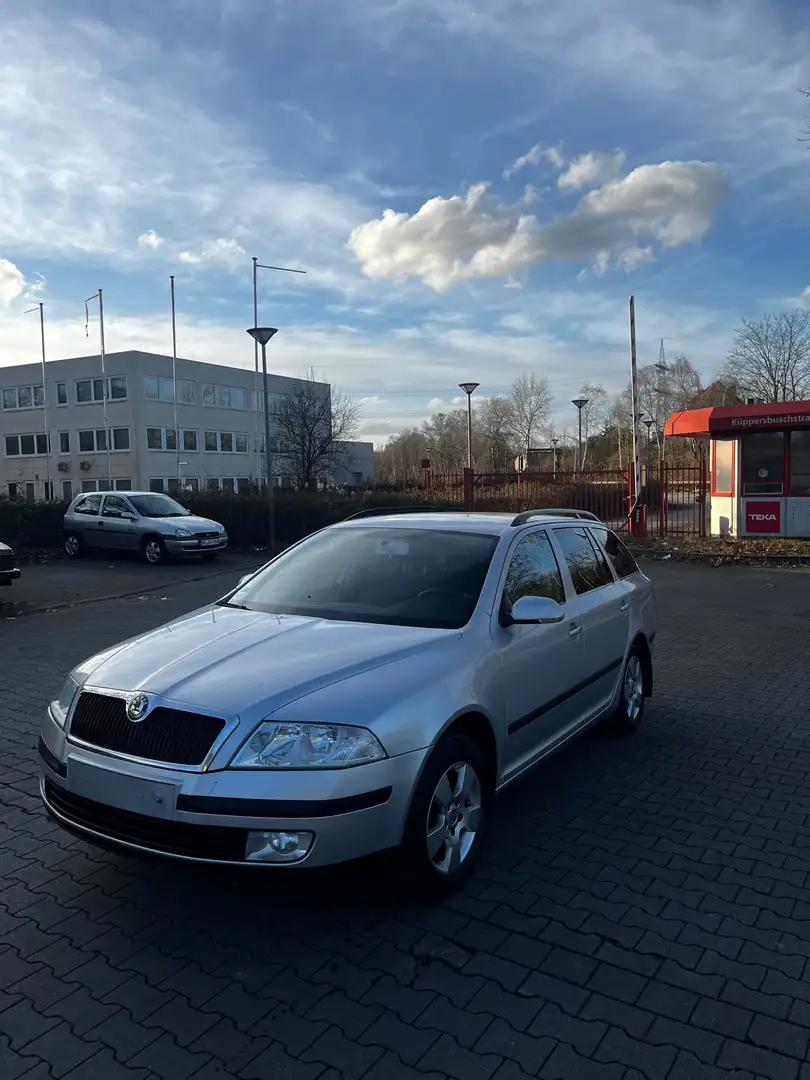 Skoda Octavia Combi 1.9 TDI Ambiente -TÜV 2027 Silber - 1