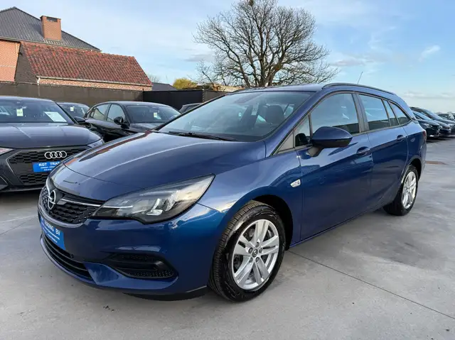 Opel Astra view 9