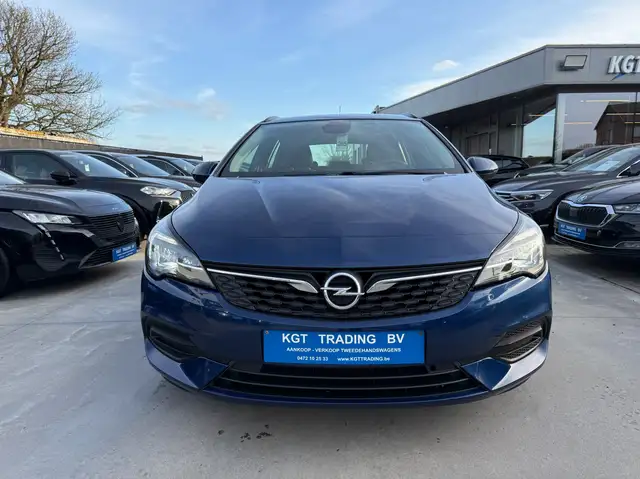 Opel Astra view 2