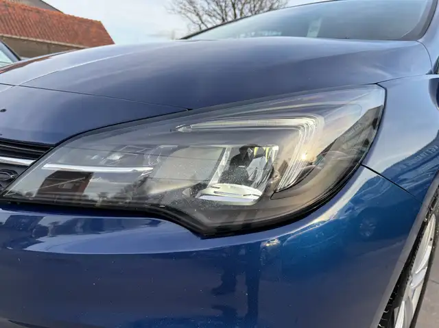 Opel Astra view 10