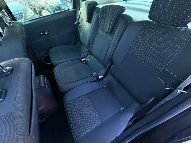 Renault Scenic view 10