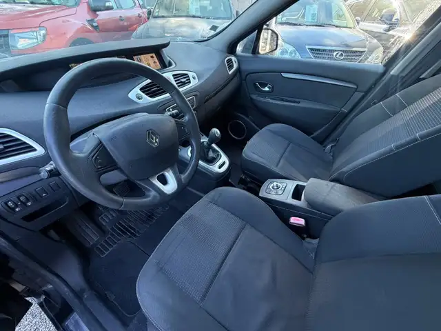 Renault Scenic view 8