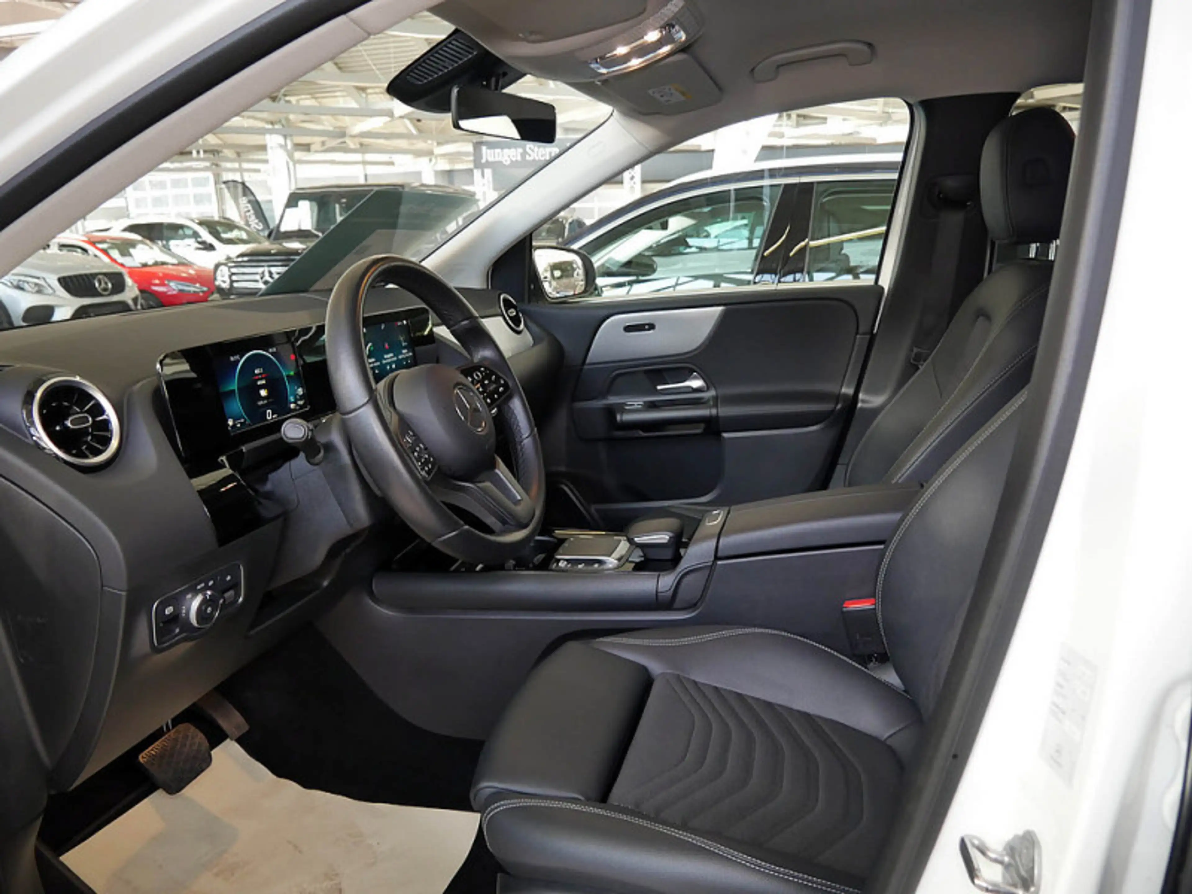 Mercedes-Benz B 250 e KAMERA SPUR PDC SHZ — photo 13