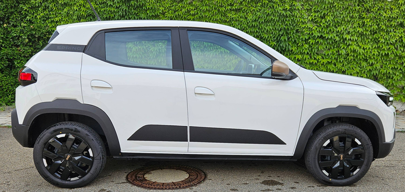 Dacia Spring Extreme electric 100*NAVI*RFK*PDC VORNE+HINTEN*POWER-PAKET*CITY-PAKET+++ — photo 4