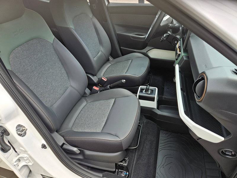 Dacia Spring Extreme electric 100*NAVI*RFK*PDC VORNE+HINTEN*POWER-PAKET*CITY-PAKET+++ — photo 12
