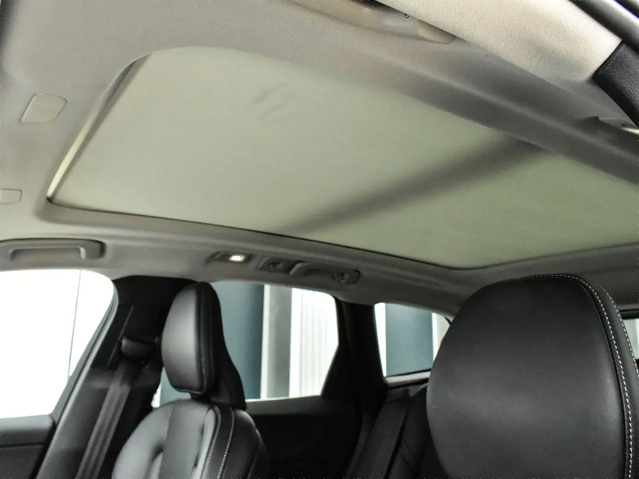Volvo XC60 снимка Volvo XC60