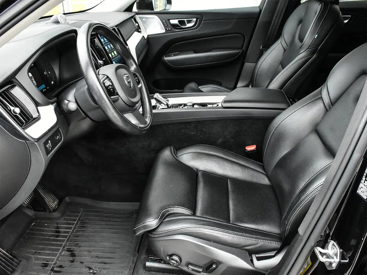 Volvo XC60 снимка Volvo XC60