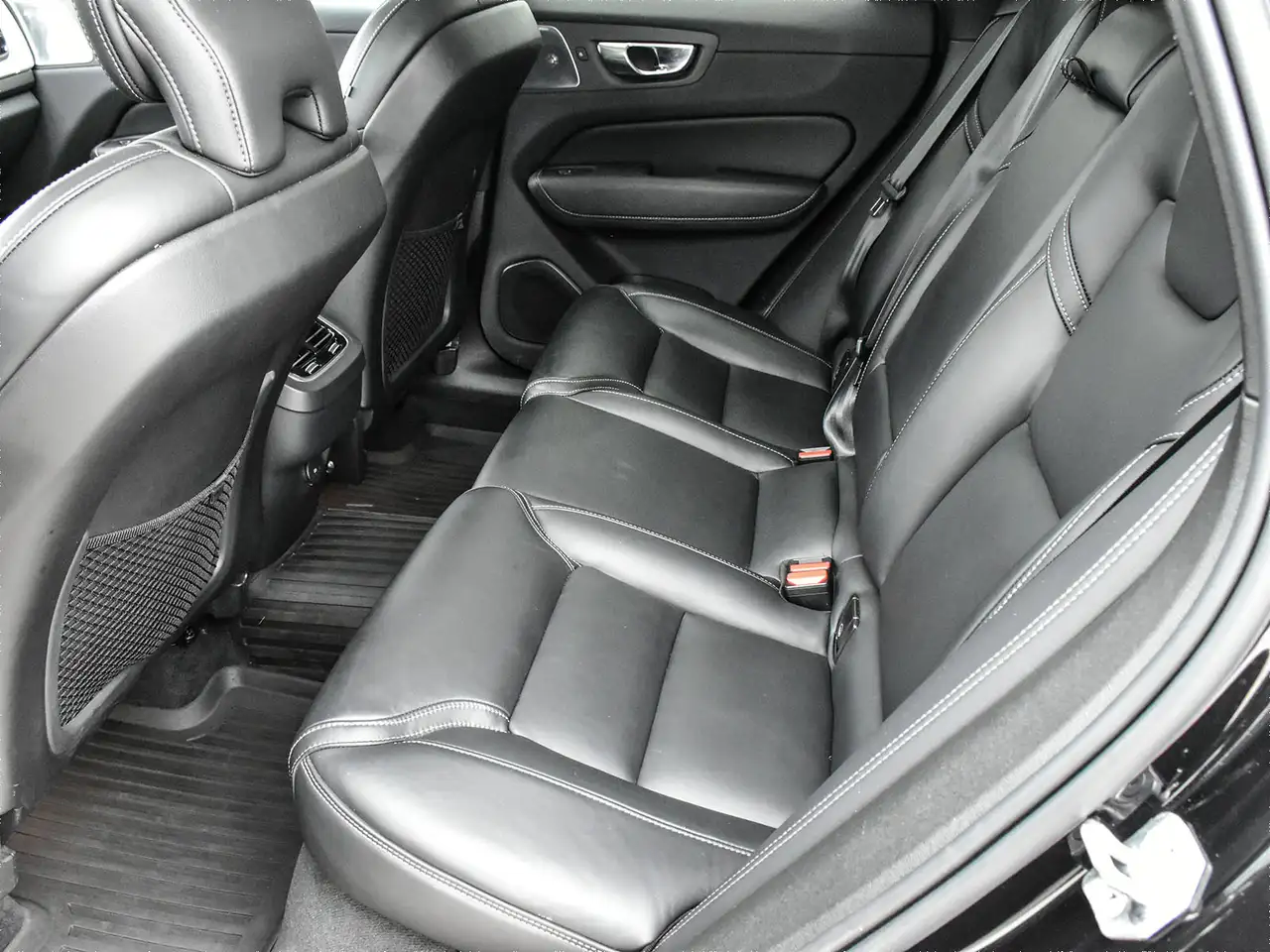 Volvo XC60 снимка Volvo XC60