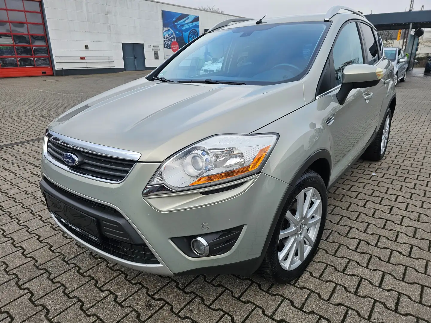 Ford Kuga Kuga 2.5 4x4 Titanium,1.H,Klima,Leder Xenon,Navi Grau - 2