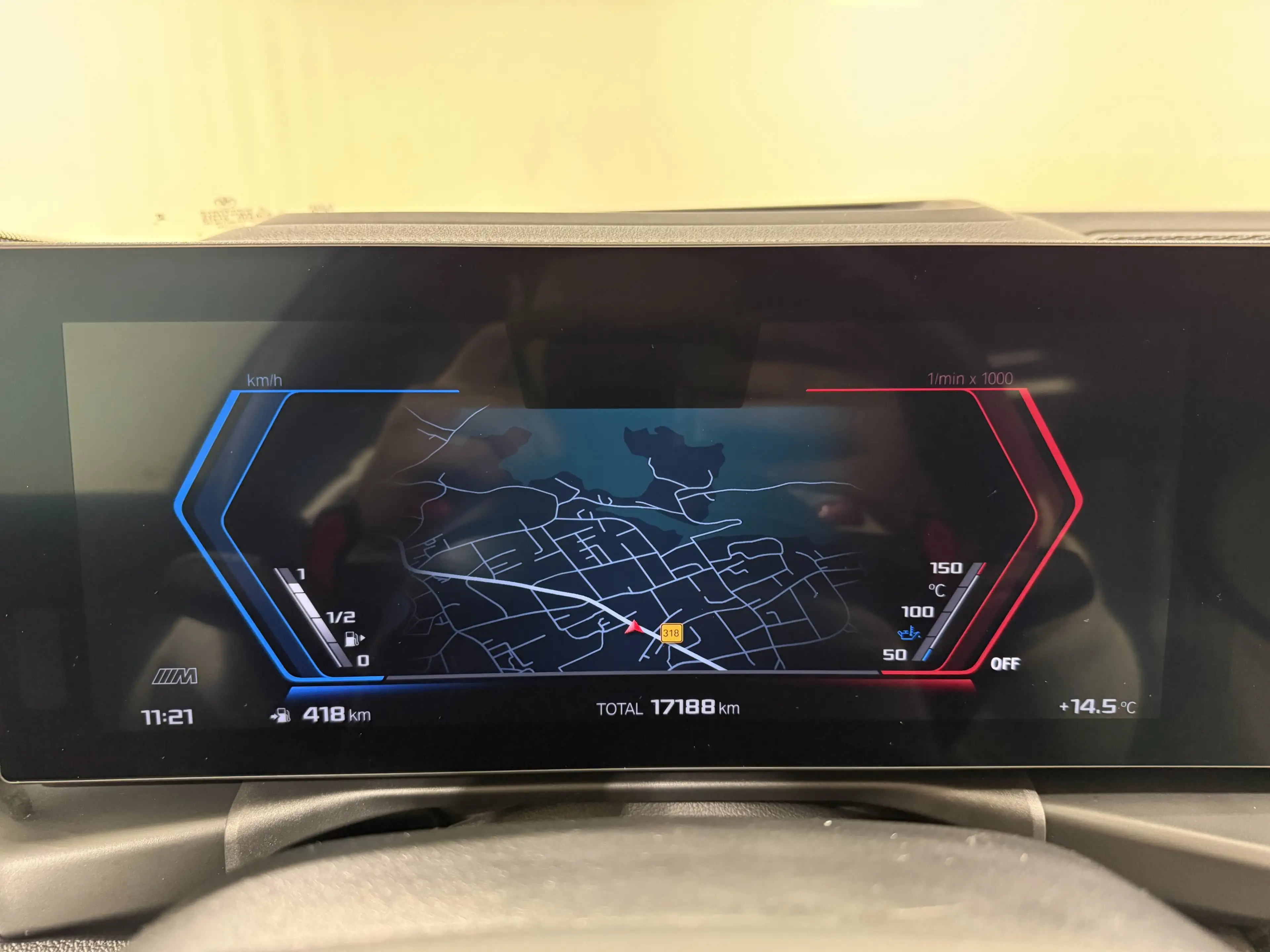 BMW M3 Competition M xDrive Limousine ACC 360° HUD — photo 13