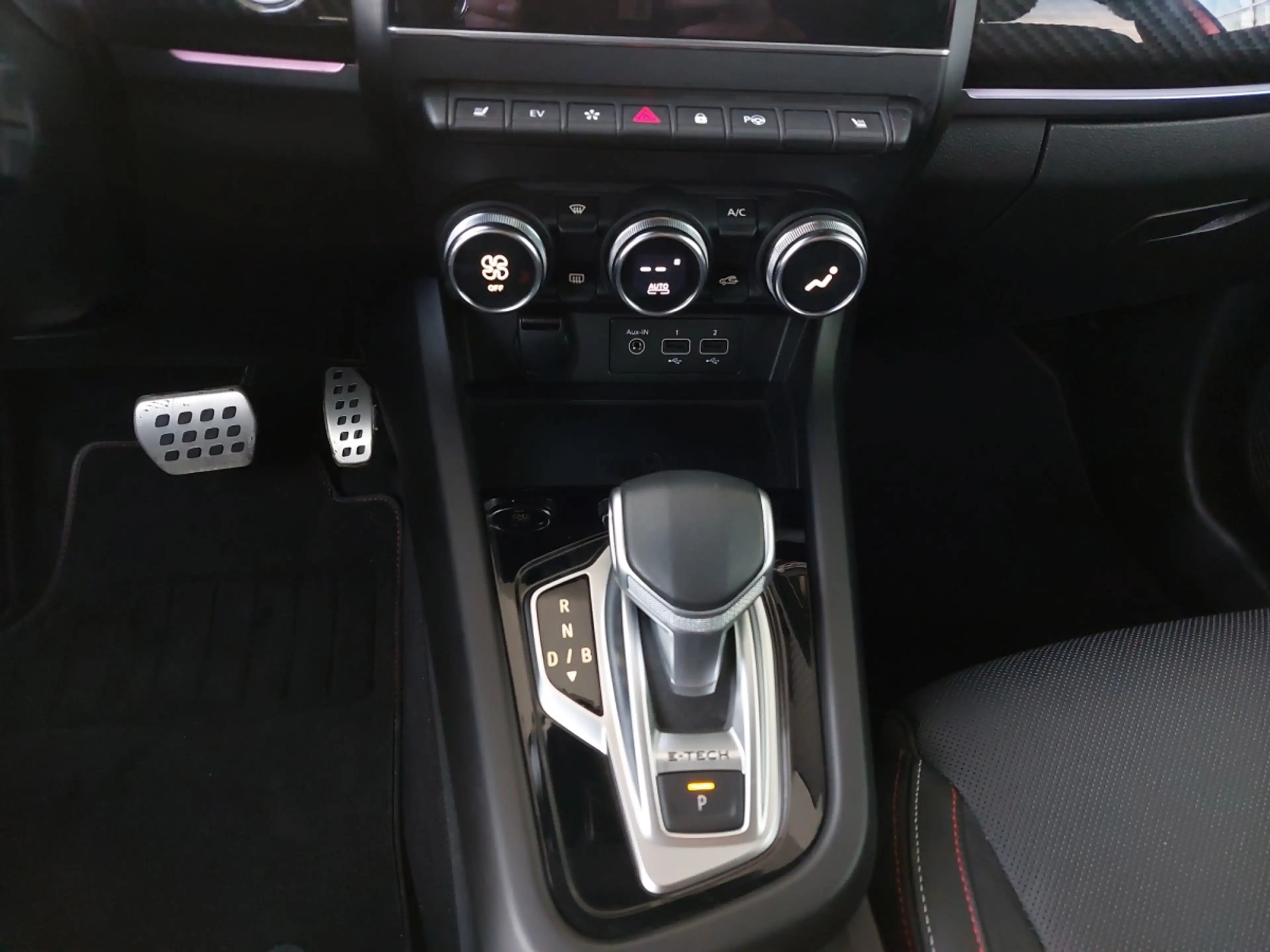 Renault Arkana E-Tech Hybrid 145 R.S. Line Aut. — photo 8