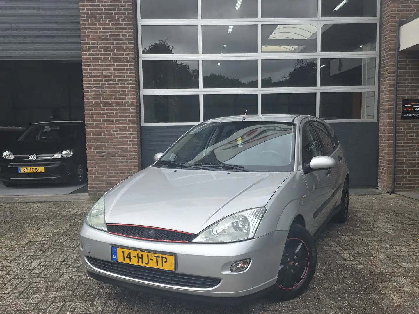 Ford Focus 1.6-16V Ambiente|Airco|Trekhaak|Apk|Nap Gris - 1