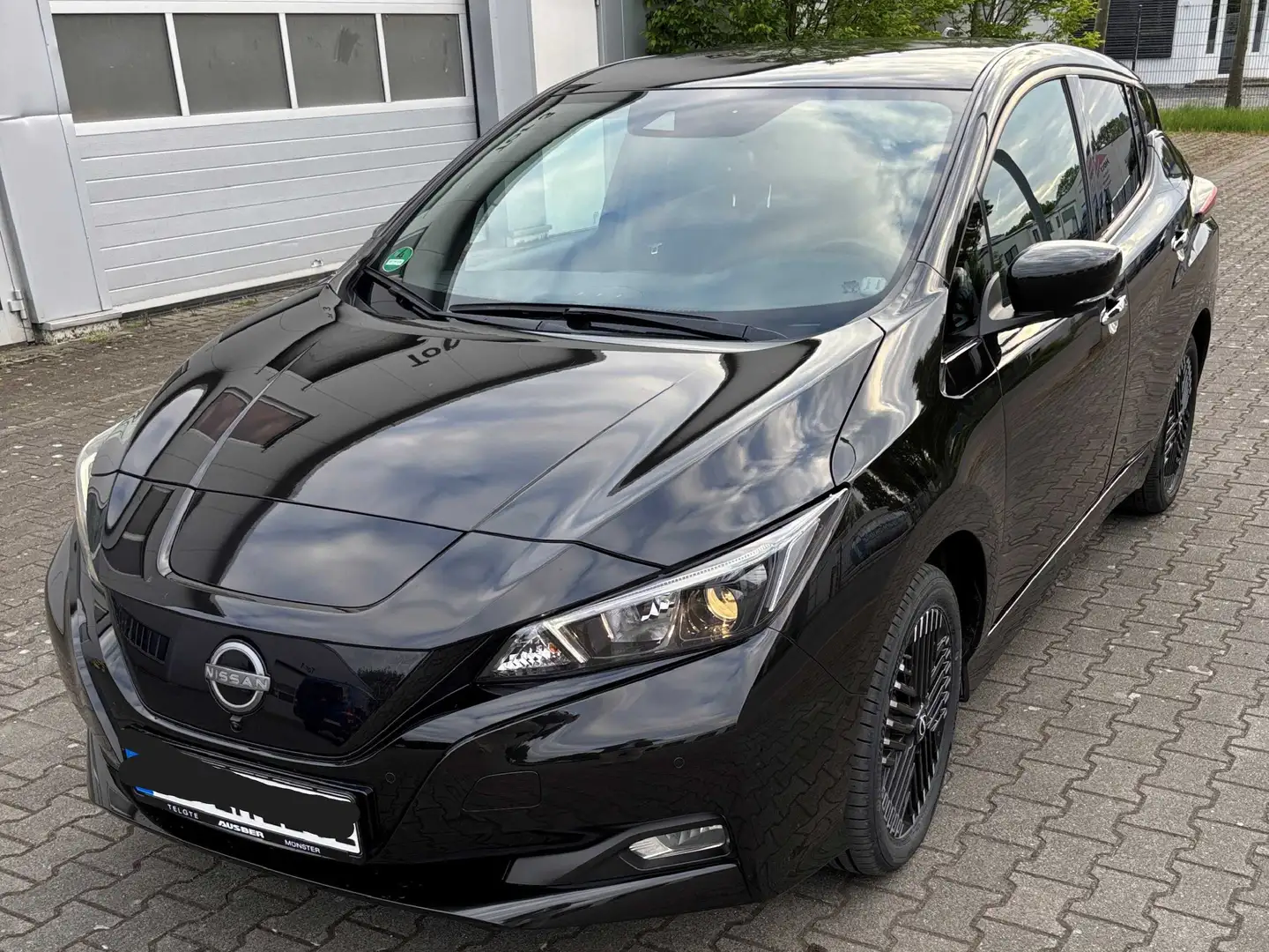 Nissan Leaf TOP Leaf 62 kWh e+N-Connecta + Satz W-Räder Noir - 2