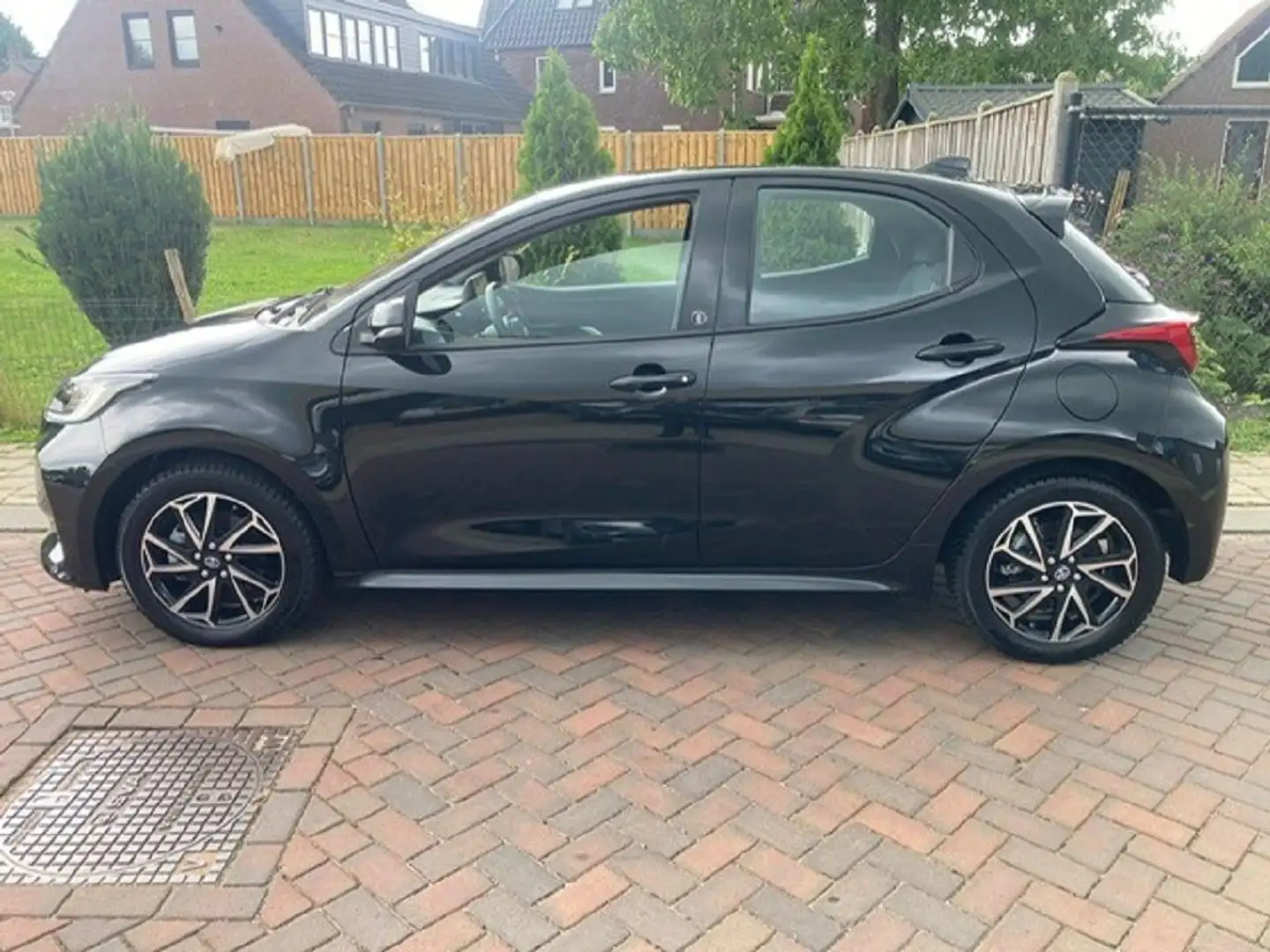 Toyota Yaris 1.5 Hyb. Team D Noir - 1