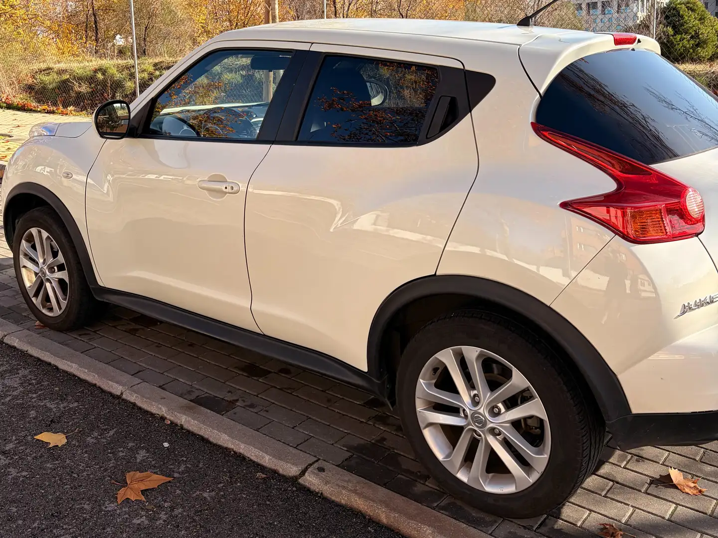 Nissan Juke Juke 1.6 DIG-T Tekna Premium CVT4x4 Tekna Premium Biały - 1