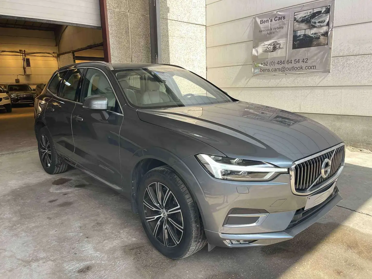 Volvo XC60 2.0i Inscription T4 *Automaat * Gris - 2