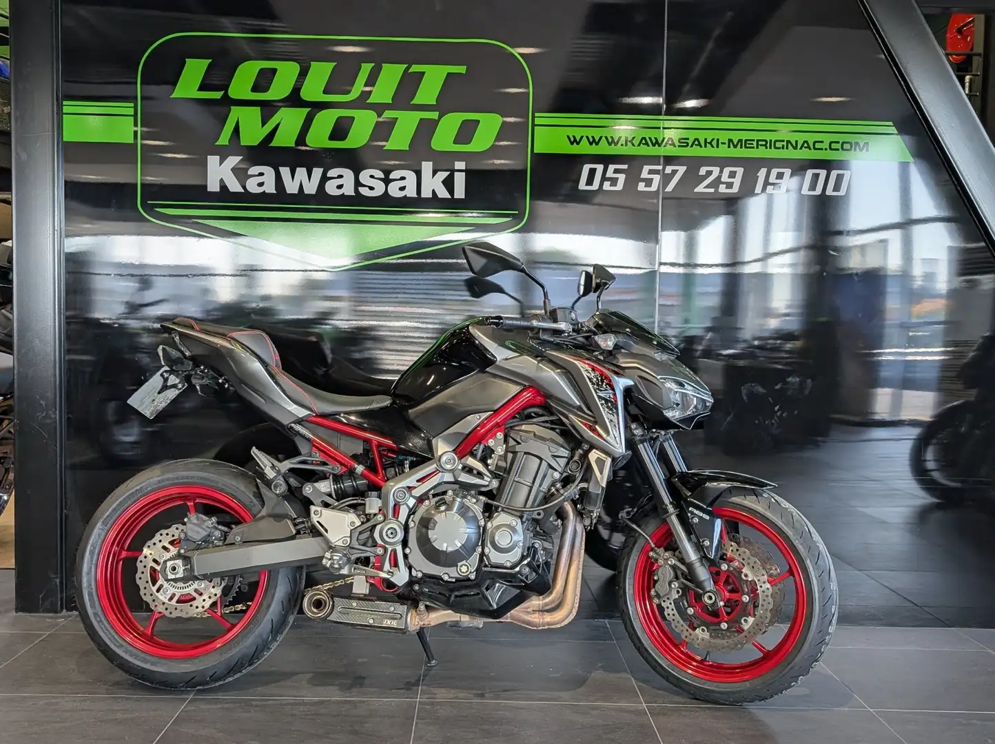 Kawasaki Z 900 Rouge - 1