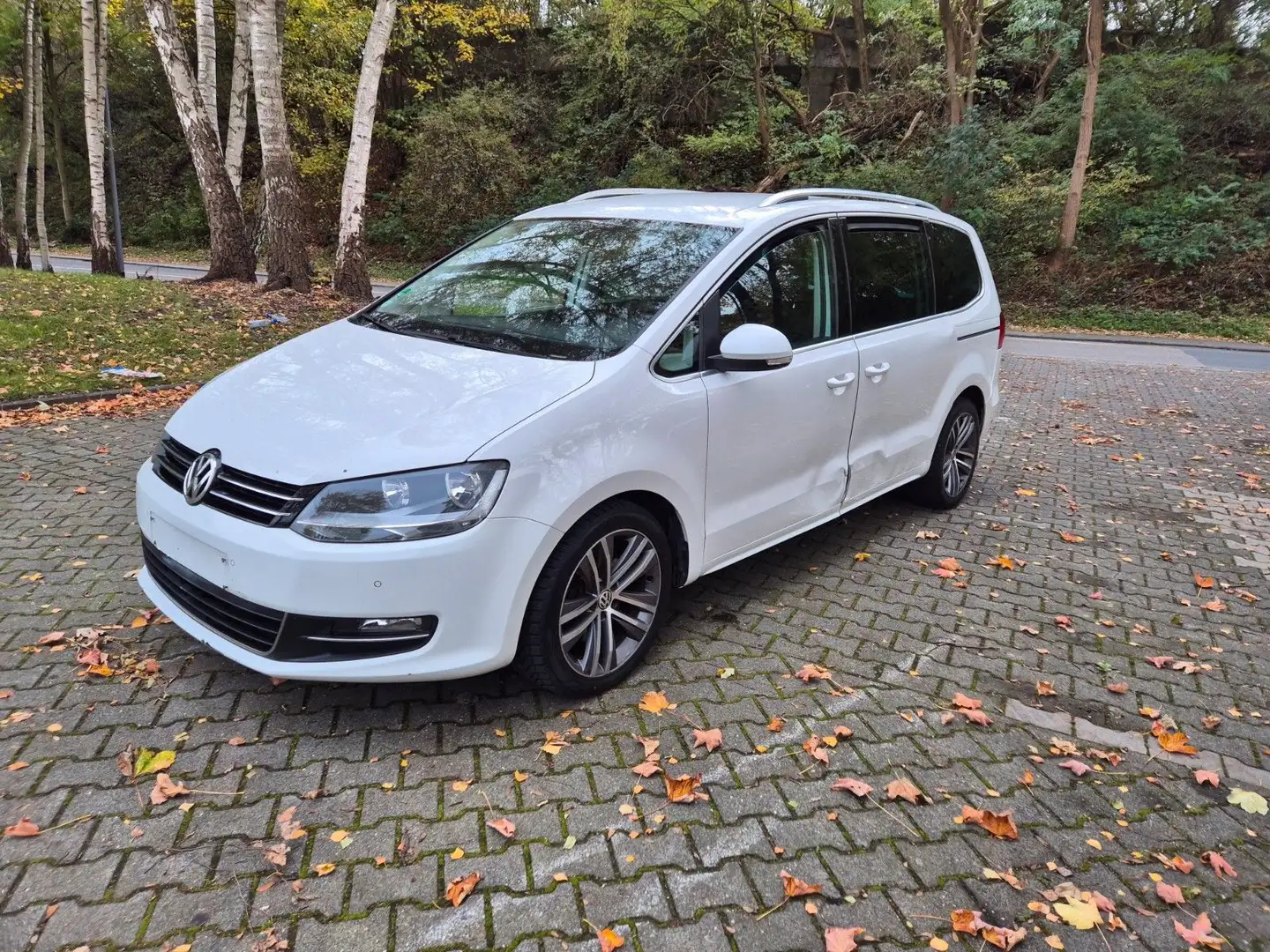 Volkswagen Sharan Highline BMT Weiß - 2