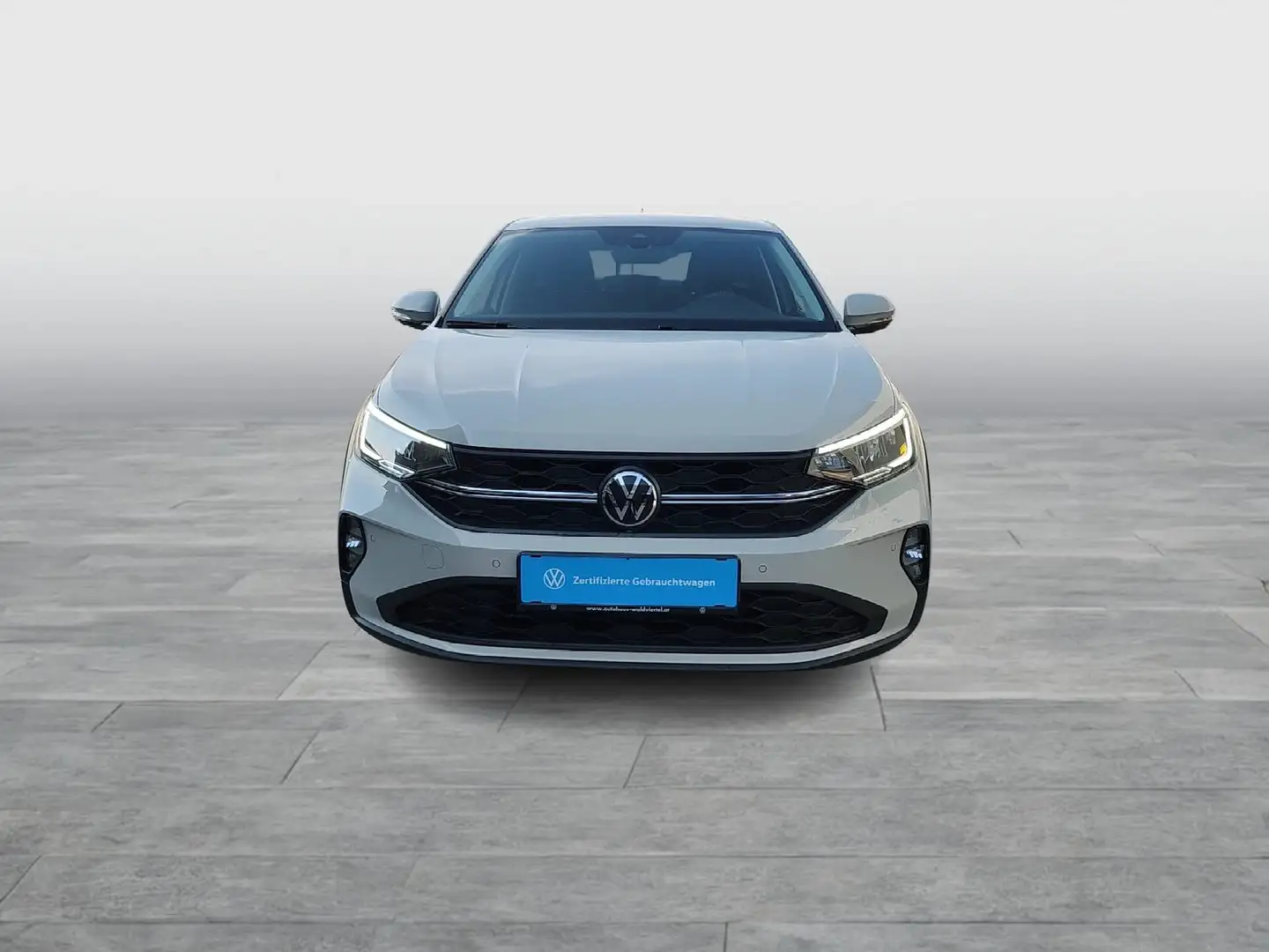 Volkswagen Taigo 4Me TSI Grau - 2