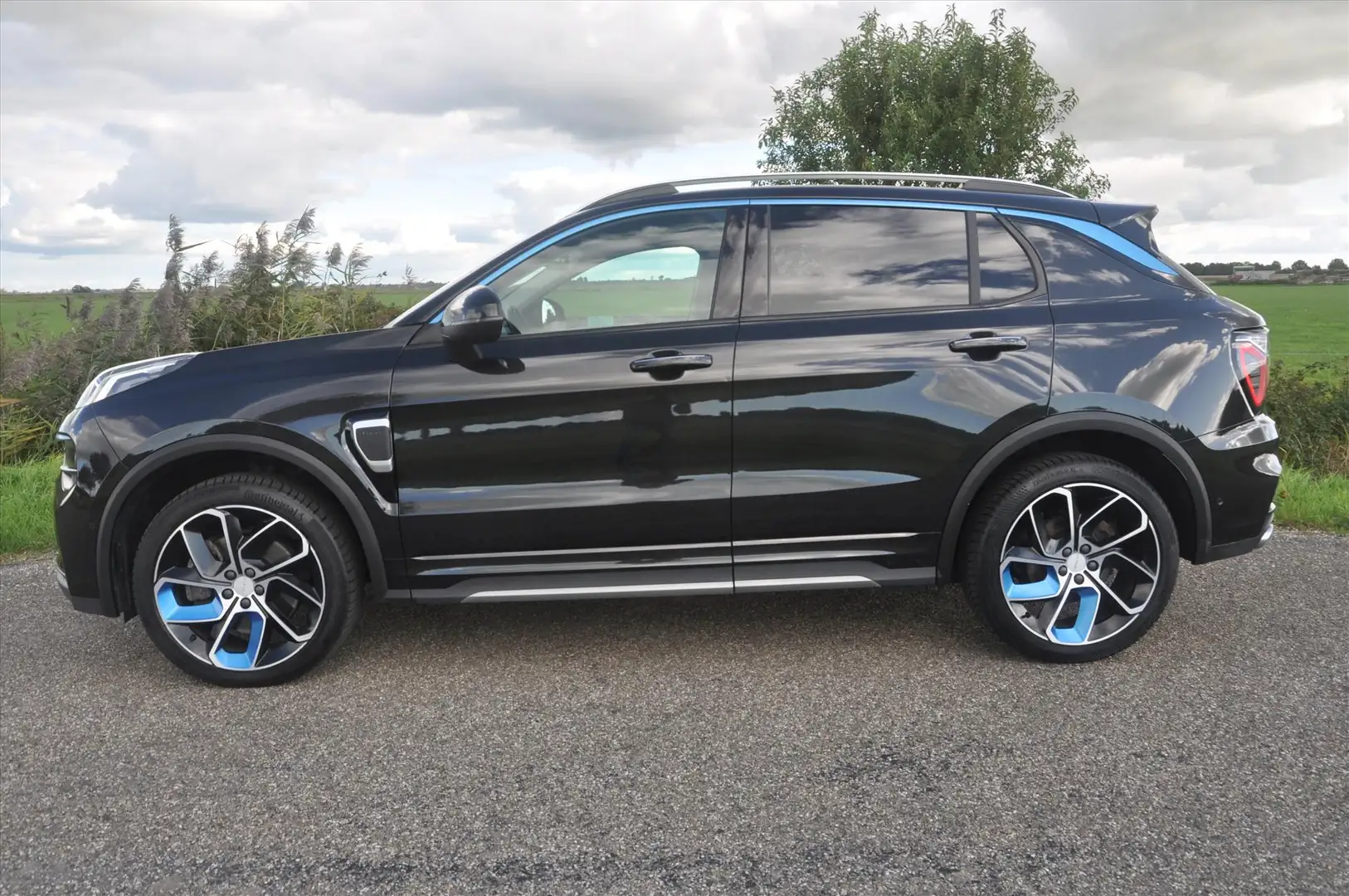 Lynk & Co 01 1.5TD 261pk PHEV 7DCTH Zwart - 2