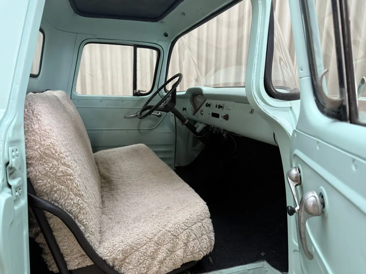 Chevrolet 3200 Apache / V8 / 1953 / Patina / Project / Pick Groen - 2