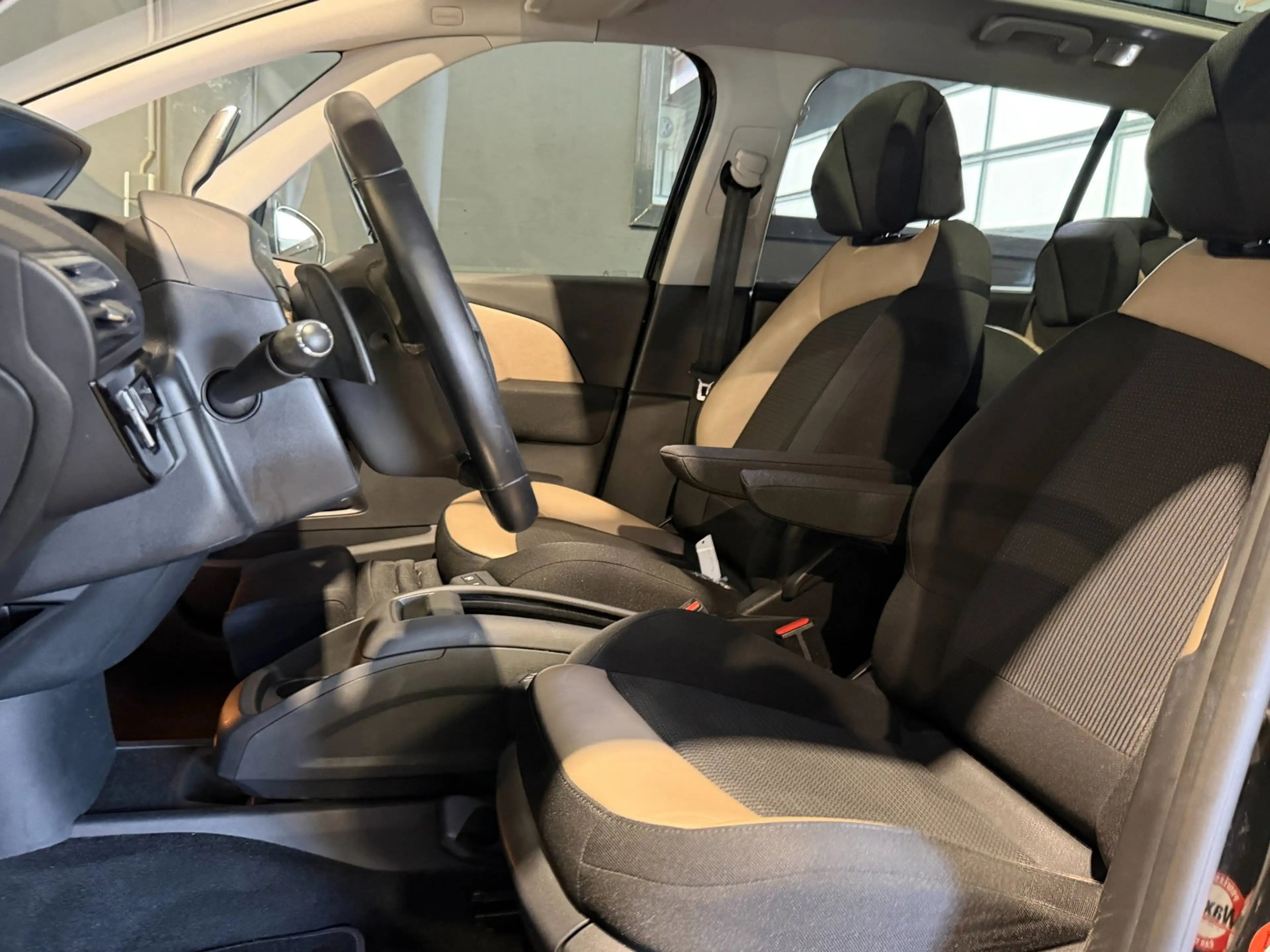 Citroen Grand C4 Picasso 1.6 e-THP Intensive 7 Persoons Automaat — photo 13