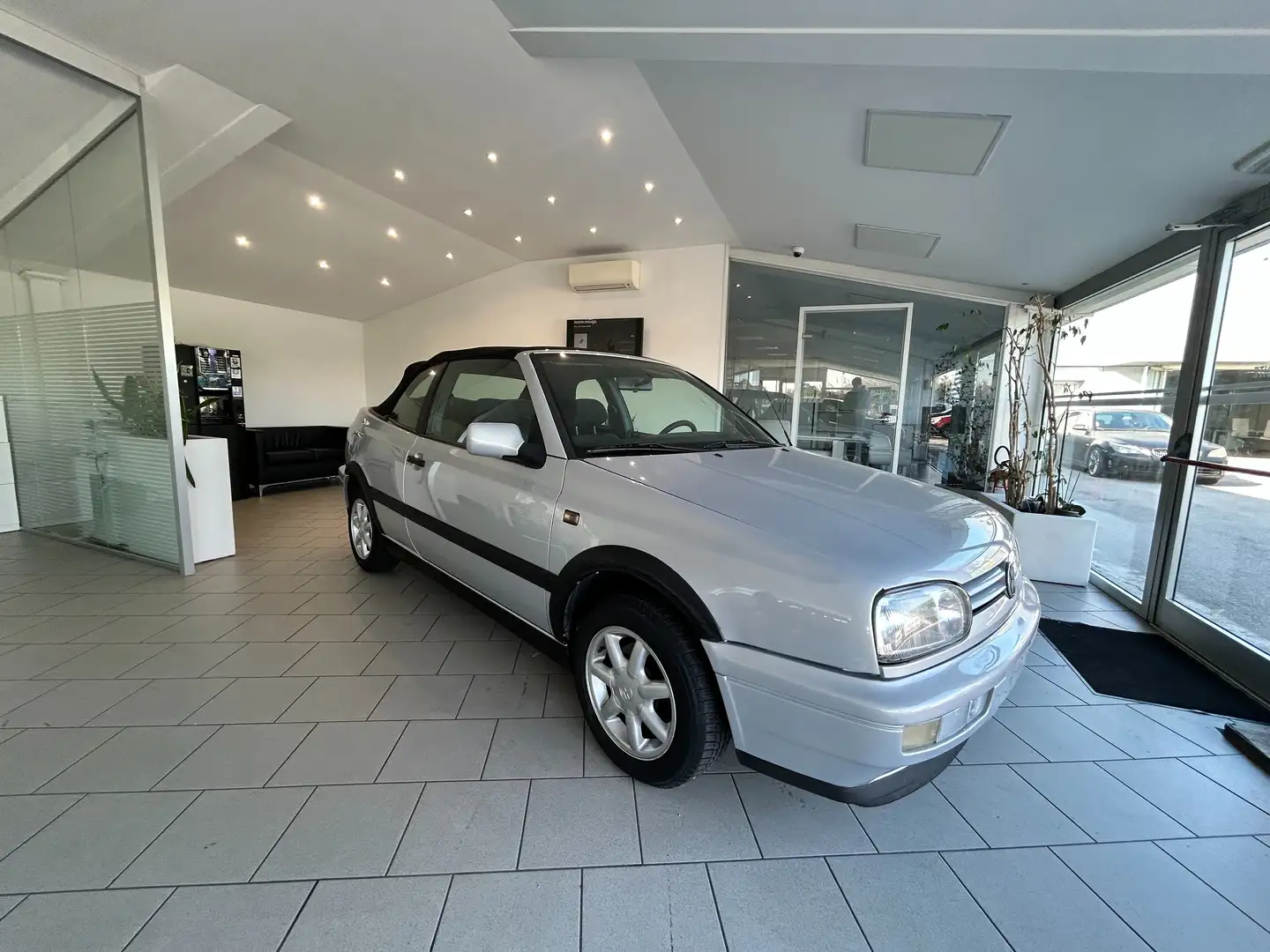 Volkswagen Golf Cabriolet Cabrio 1.8 Avantgarde 75cv Grigio - 1