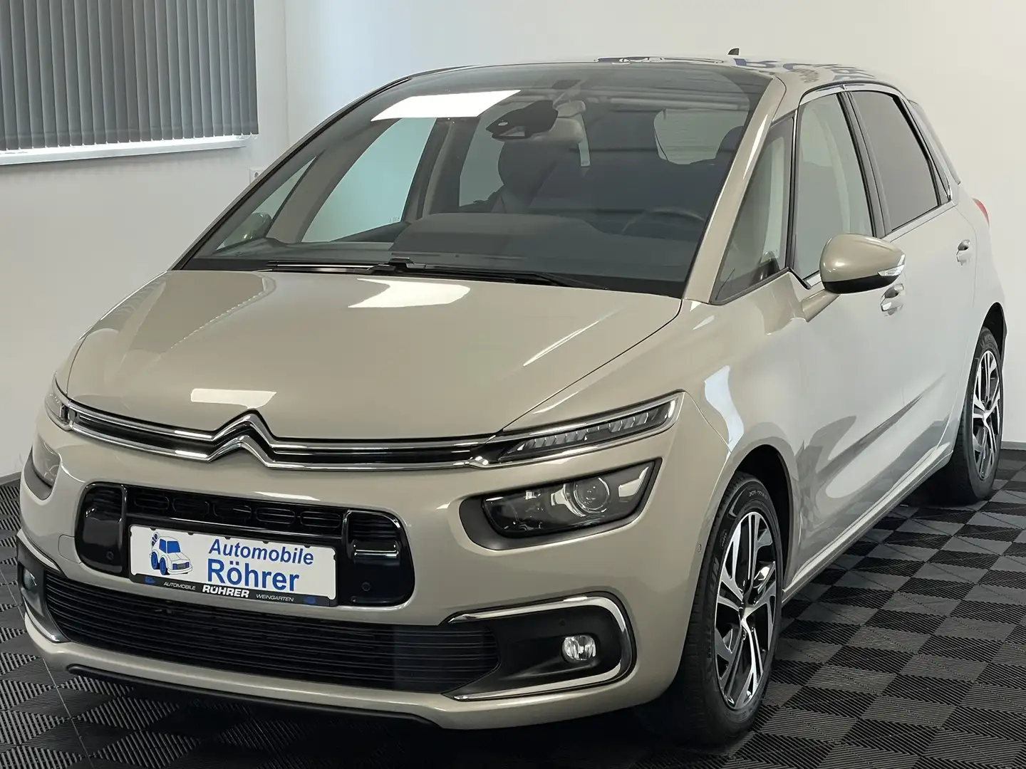 Citroen C4 Spacetourer Shine Navi Carplay Kamera Beige - 2