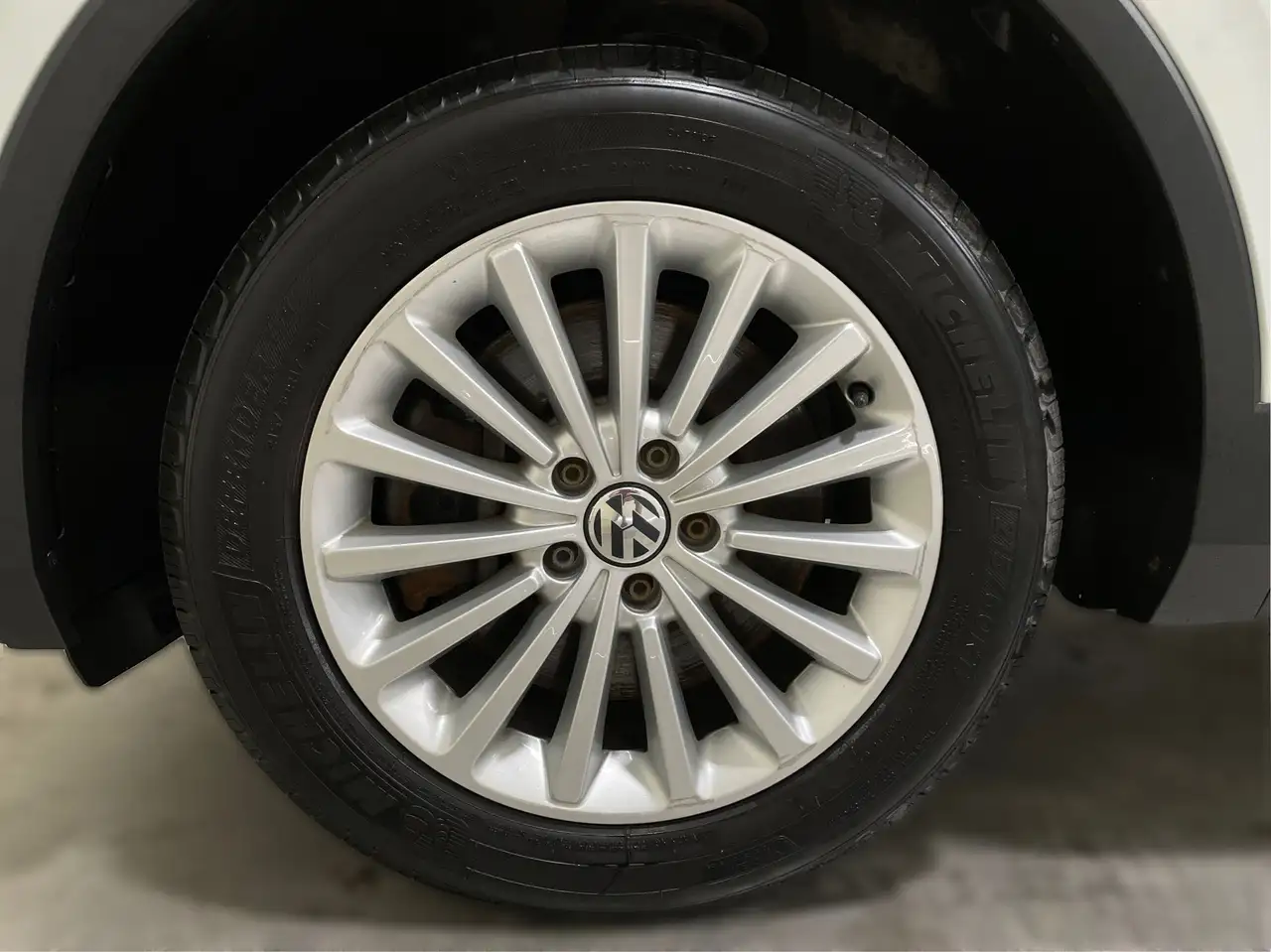 Volkswagen Tiguan снимка Volkswagen Tiguan