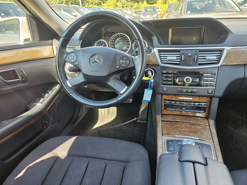 Mercedes-Benz E 350 E Limousine E 350 CGI BlueEfficiency — photo 14