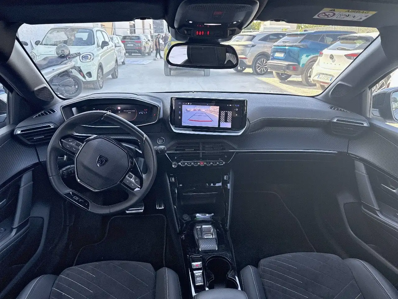 Peugeot 208 GT Hybrid 145 e-DCS6 auto, миниатюра 8
