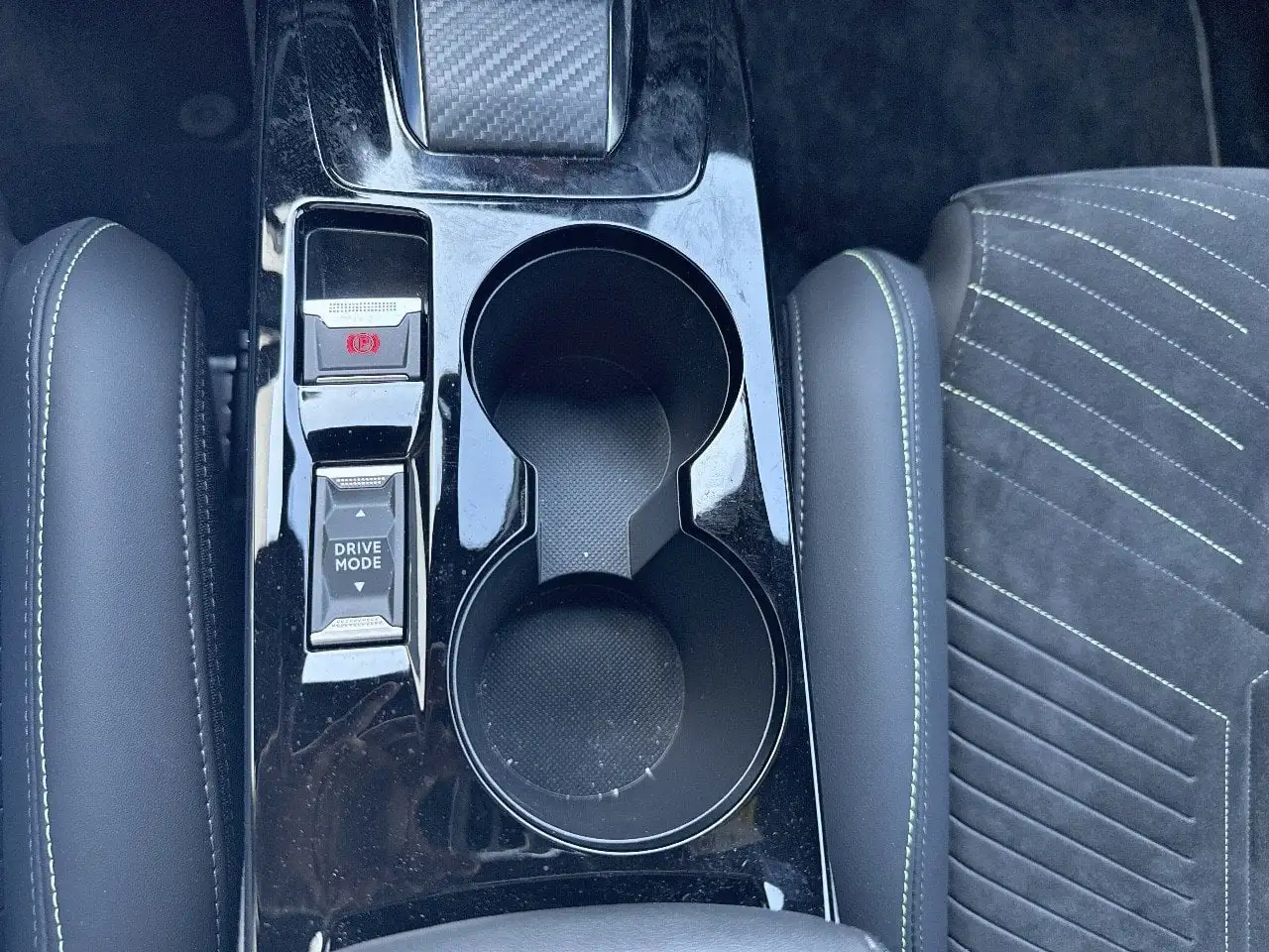 Peugeot 208 GT Hybrid 145 e-DCS6 auto, миниатюра 18