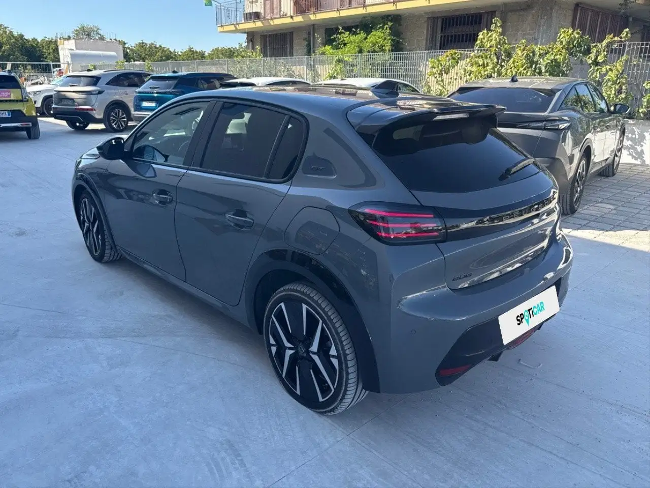 Peugeot 208 GT Hybrid 145 e-DCS6 auto, миниатюра 3
