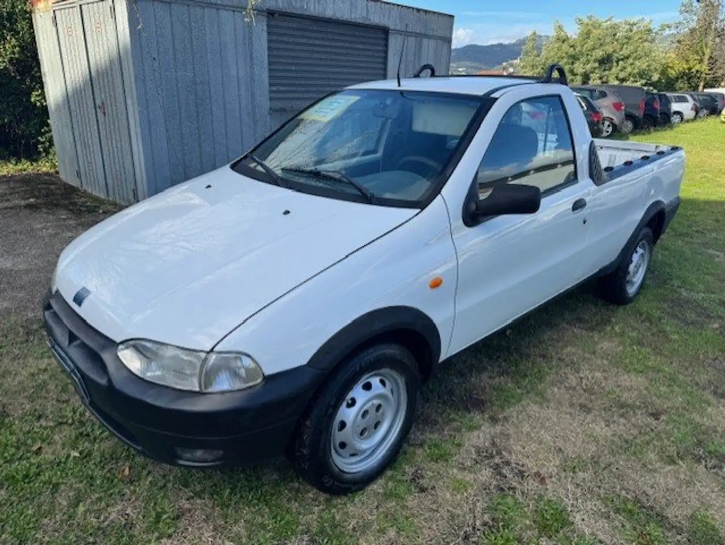 Fiat STRADA 1.9 JTD Bianco - 1