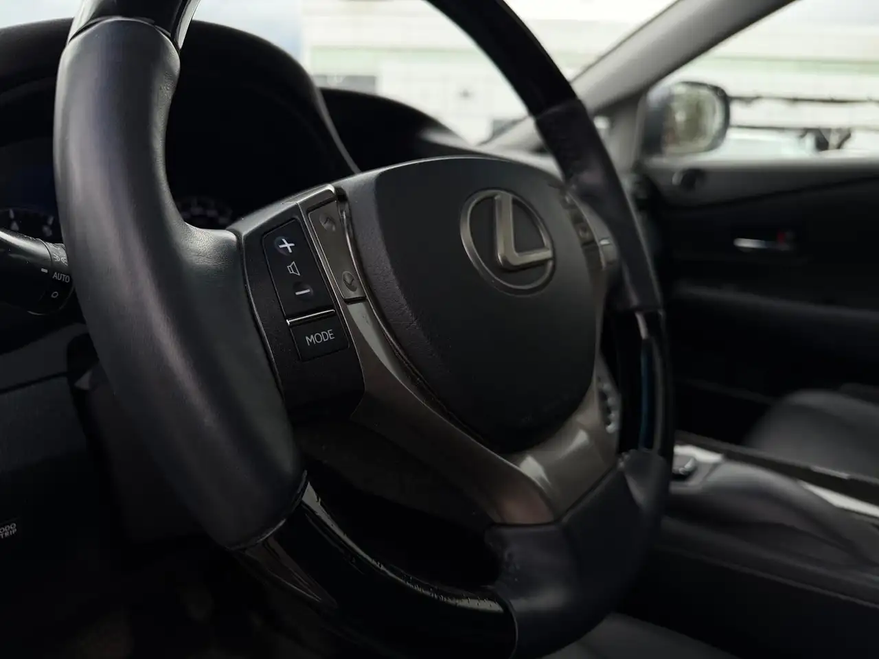 Lexus RX photo Lexus RX