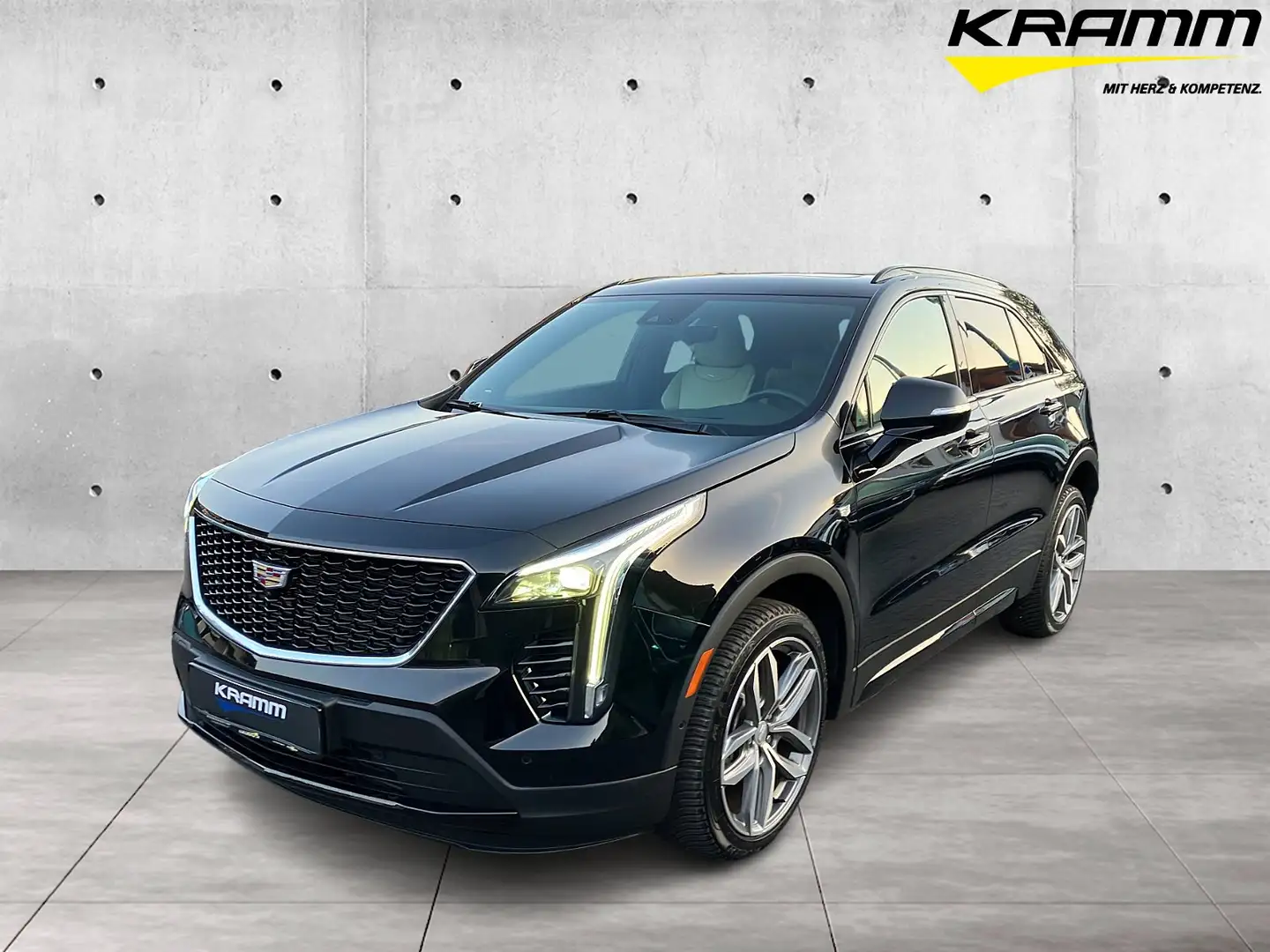 Cadillac XT4 2.0 Sport AWD Panor.Dach+Bose+Navi Schwarz - 1