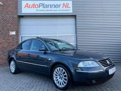 Volkswagen Passat 2.8 V6 Highline 4Motion! Unieke kmstand!