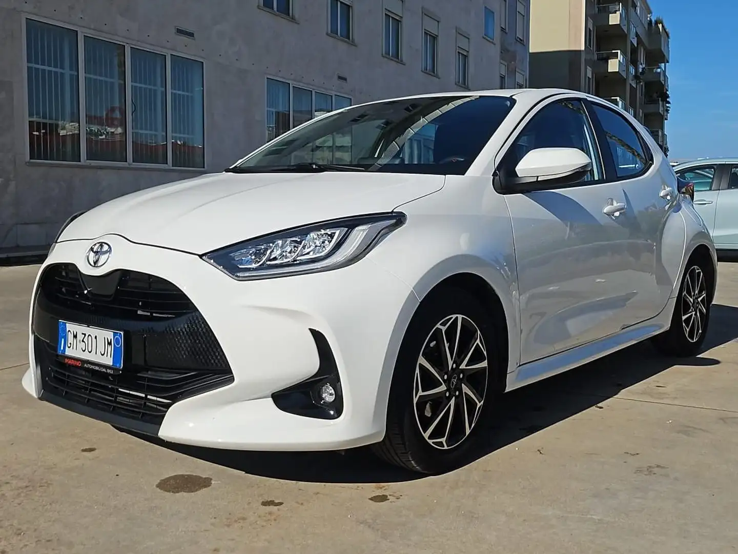 Toyota Yaris Yaris IV 1.0 Trend Bianco - 1