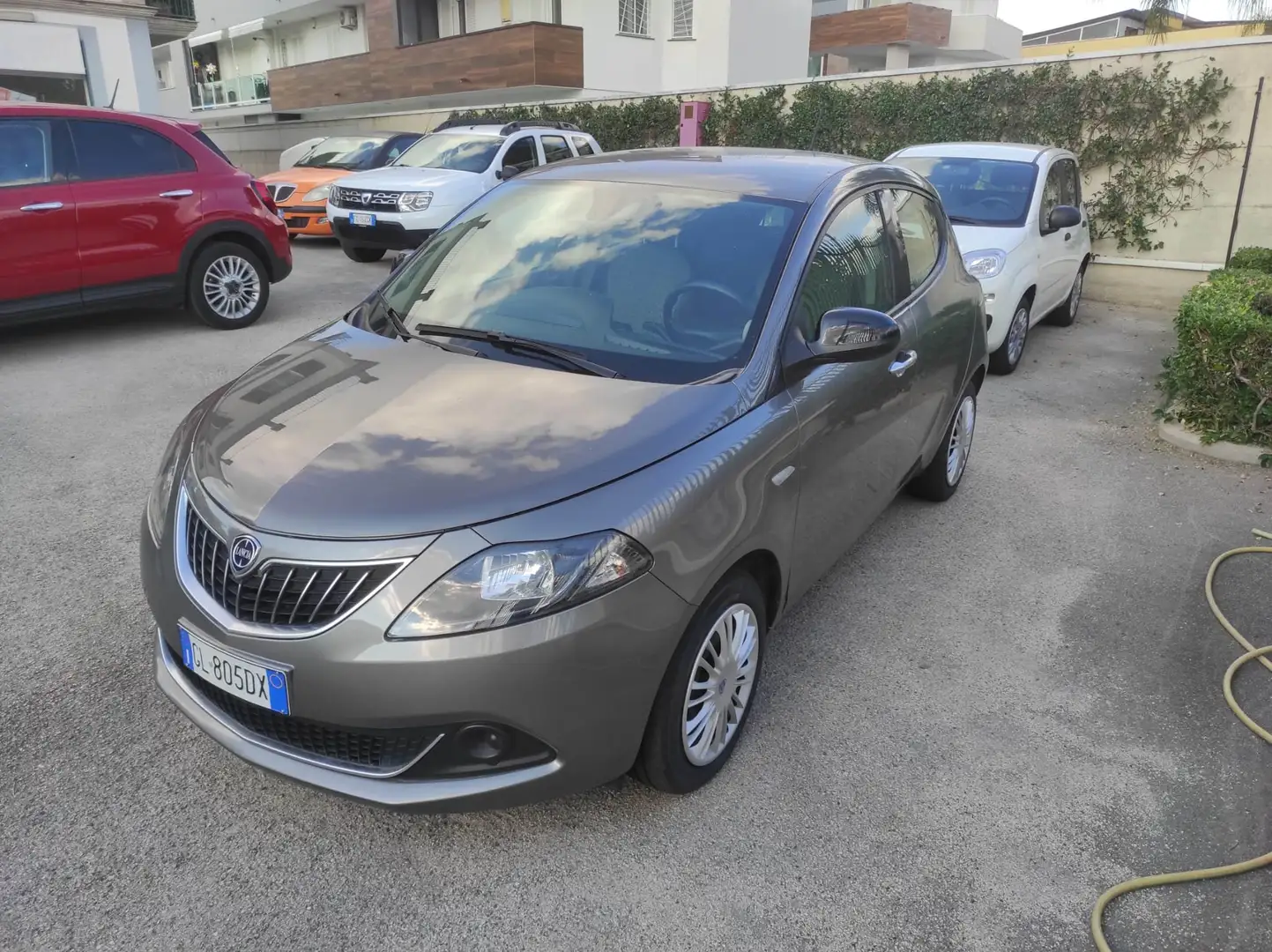 Lancia Ypsilon Ypsilon III 2022 1.0 firefly hybrid Silver s Gris - 1
