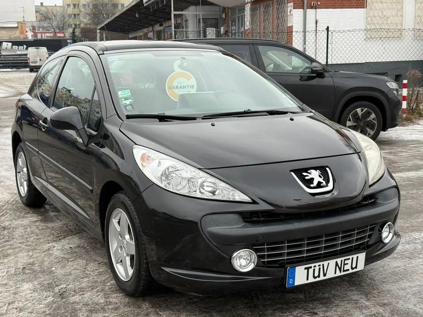 Peugeot 207 Urban Move,Klima,Pano,Allwetter Schwarz - 1