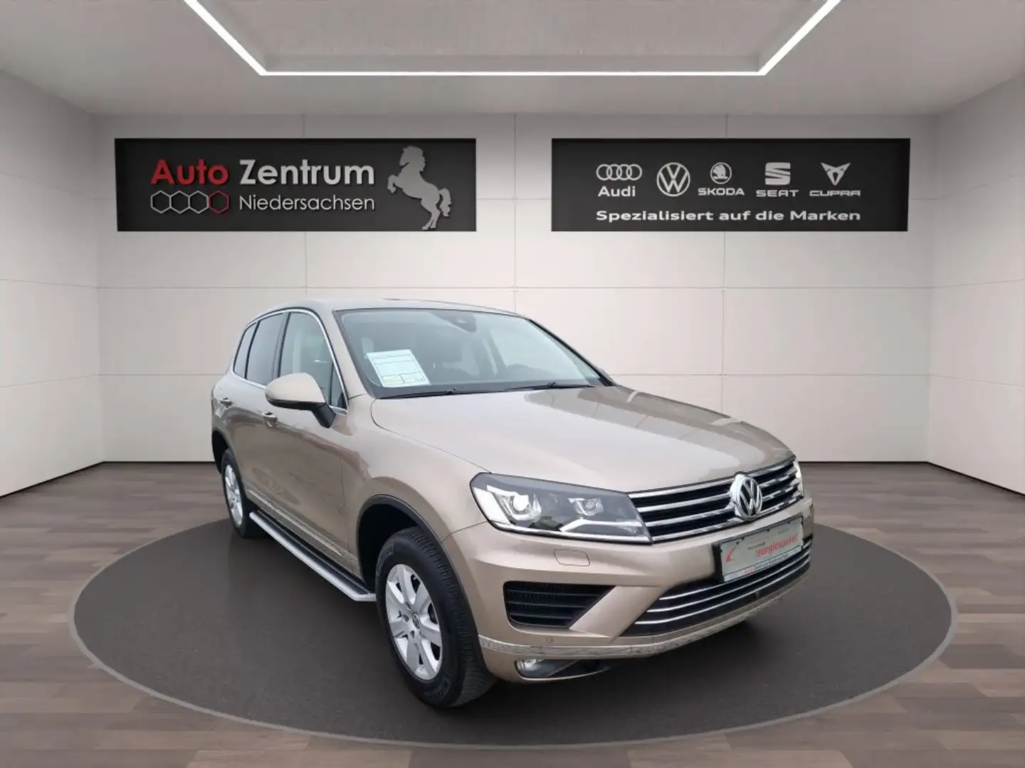 Volkswagen Touareg 3.0 V6 TDI DYNAUDIO AHK*Luft*360°ACC*TV*DVD*DAB Oro - 2